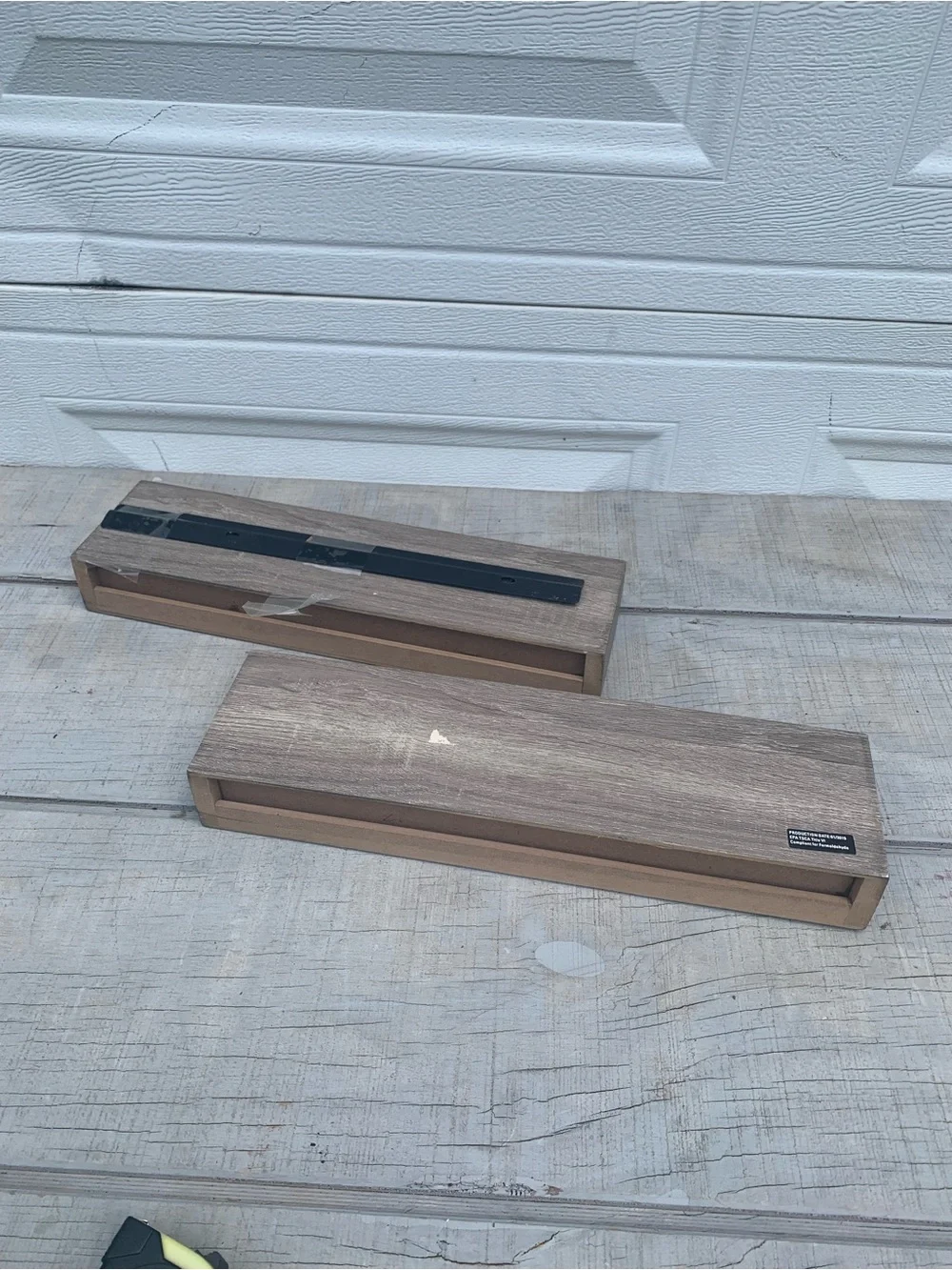 Set of 2 Wood Grain Floating Shelves